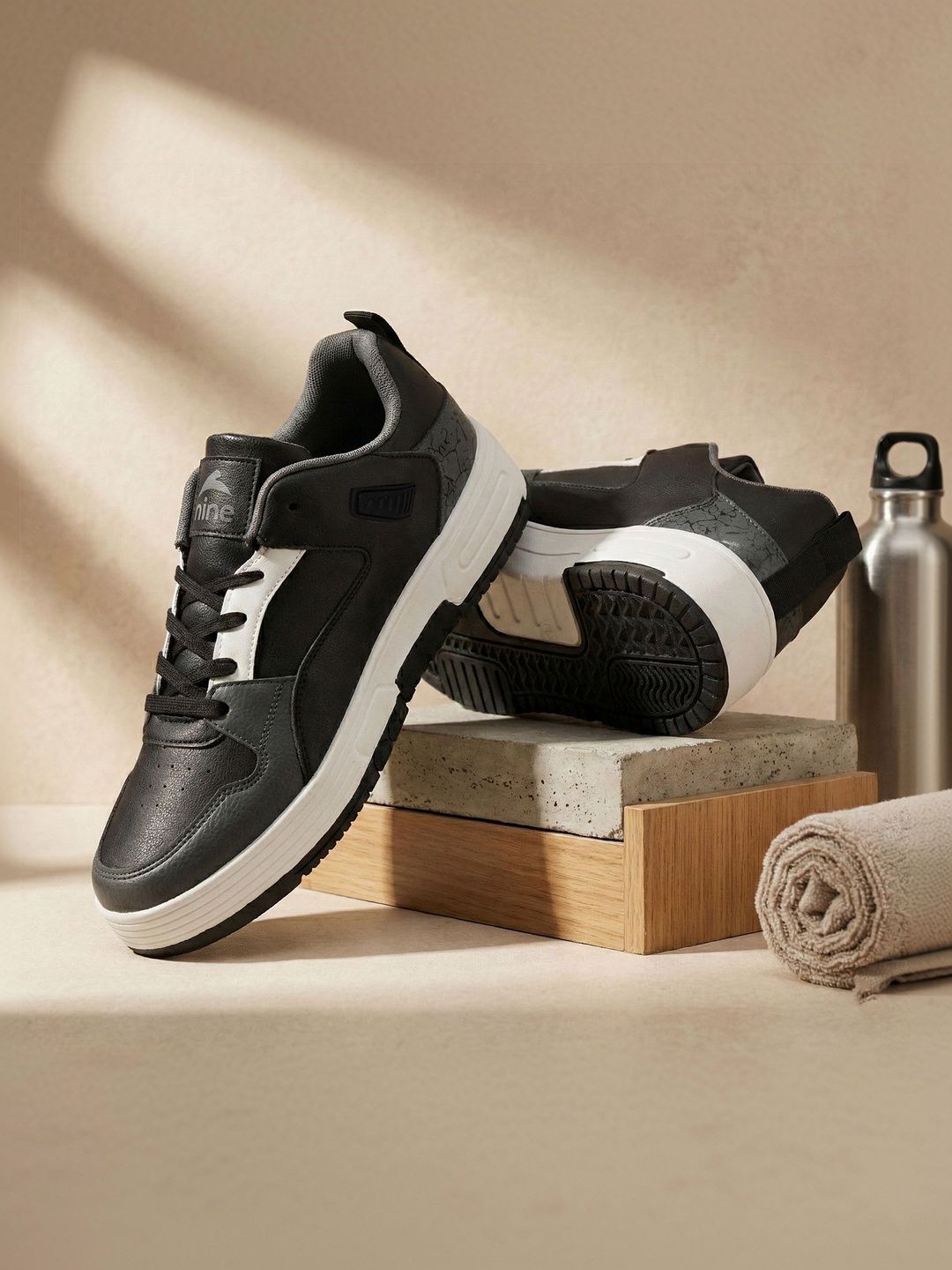 Nine Men Mesh Walking Non-Marking Shoes
