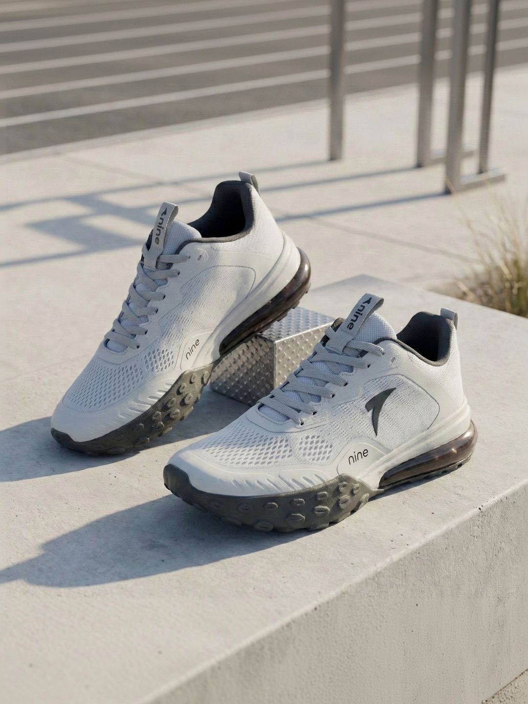 Nine Men Mesh Walking Non-Marking Shoes