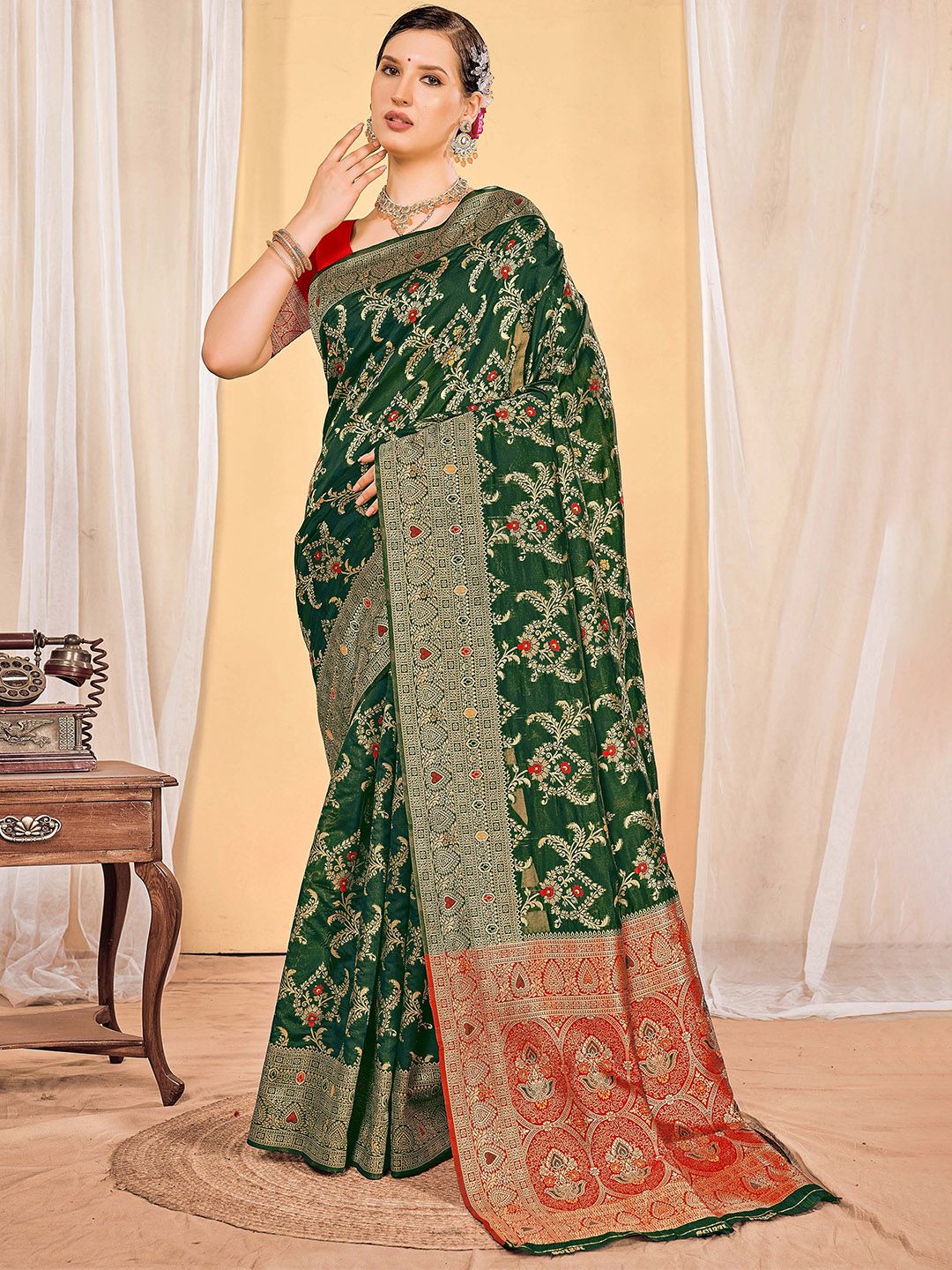 Sangria Woven Design Saree with Zari Border & Unstitched Blouse
