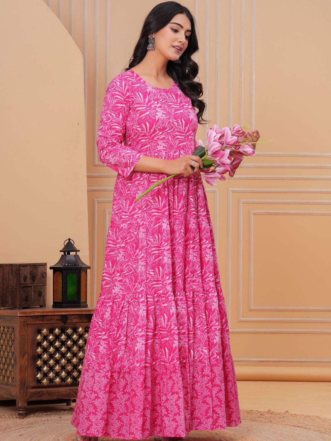 KANSARA Women Floral Printed Tiering Anarkali Kurta