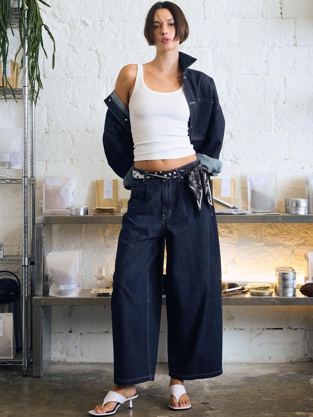 Regular Fit Mid-Rise Barrel Cotton Jeans