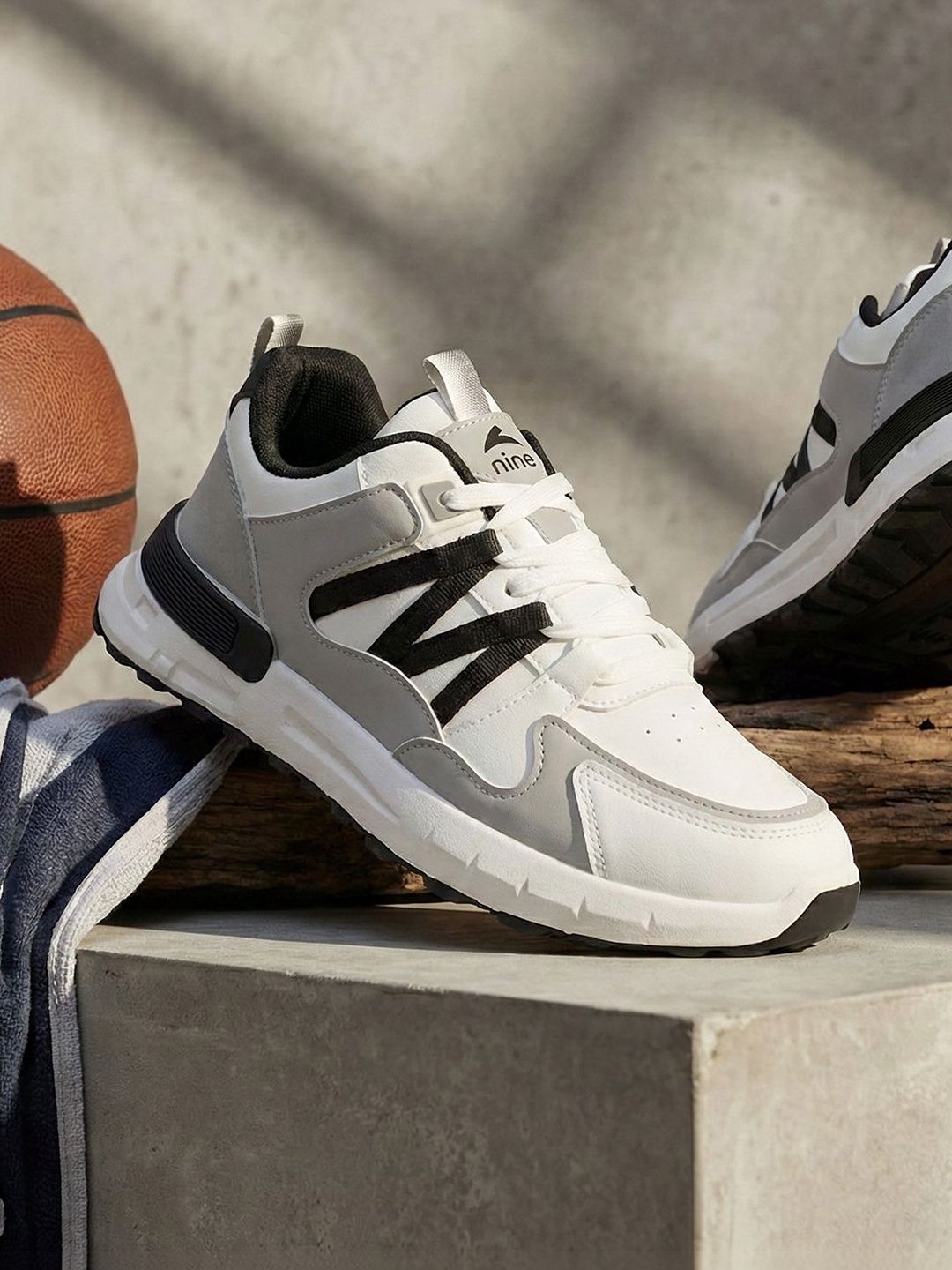 Nine Men Mesh Walking Non-Marking Shoes