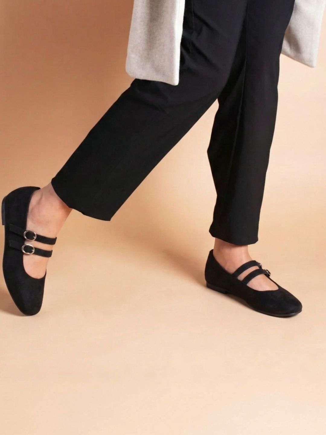 AVIVASTYLE Women Flats