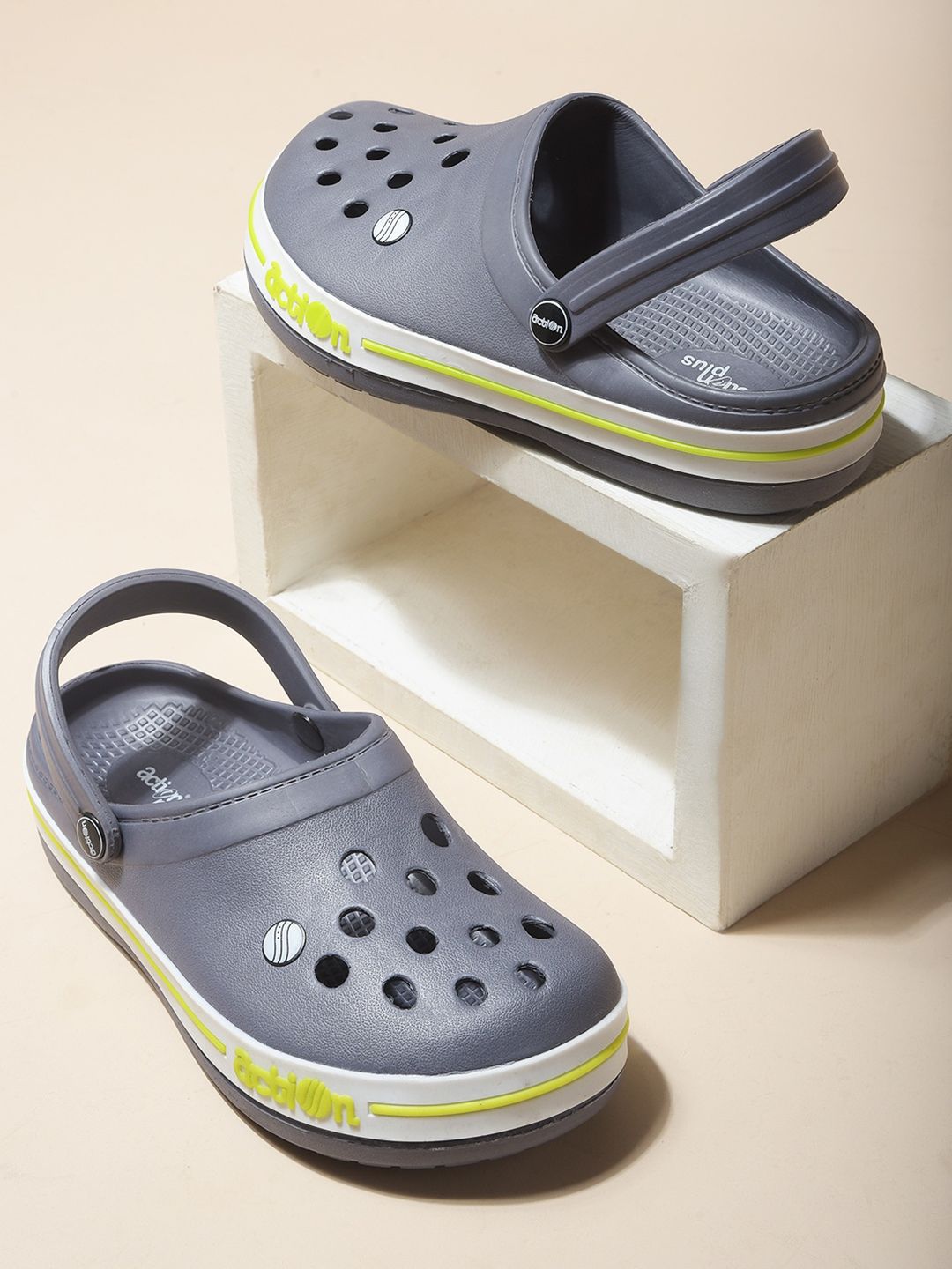 Action Plus Men Clogs