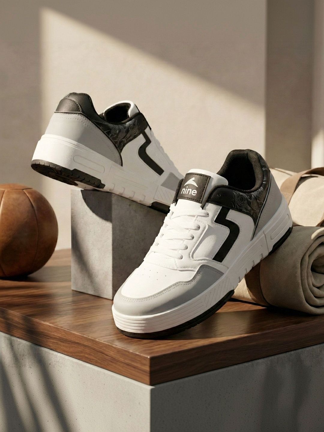 Nine Men Mesh Walking Non-Marking Shoes