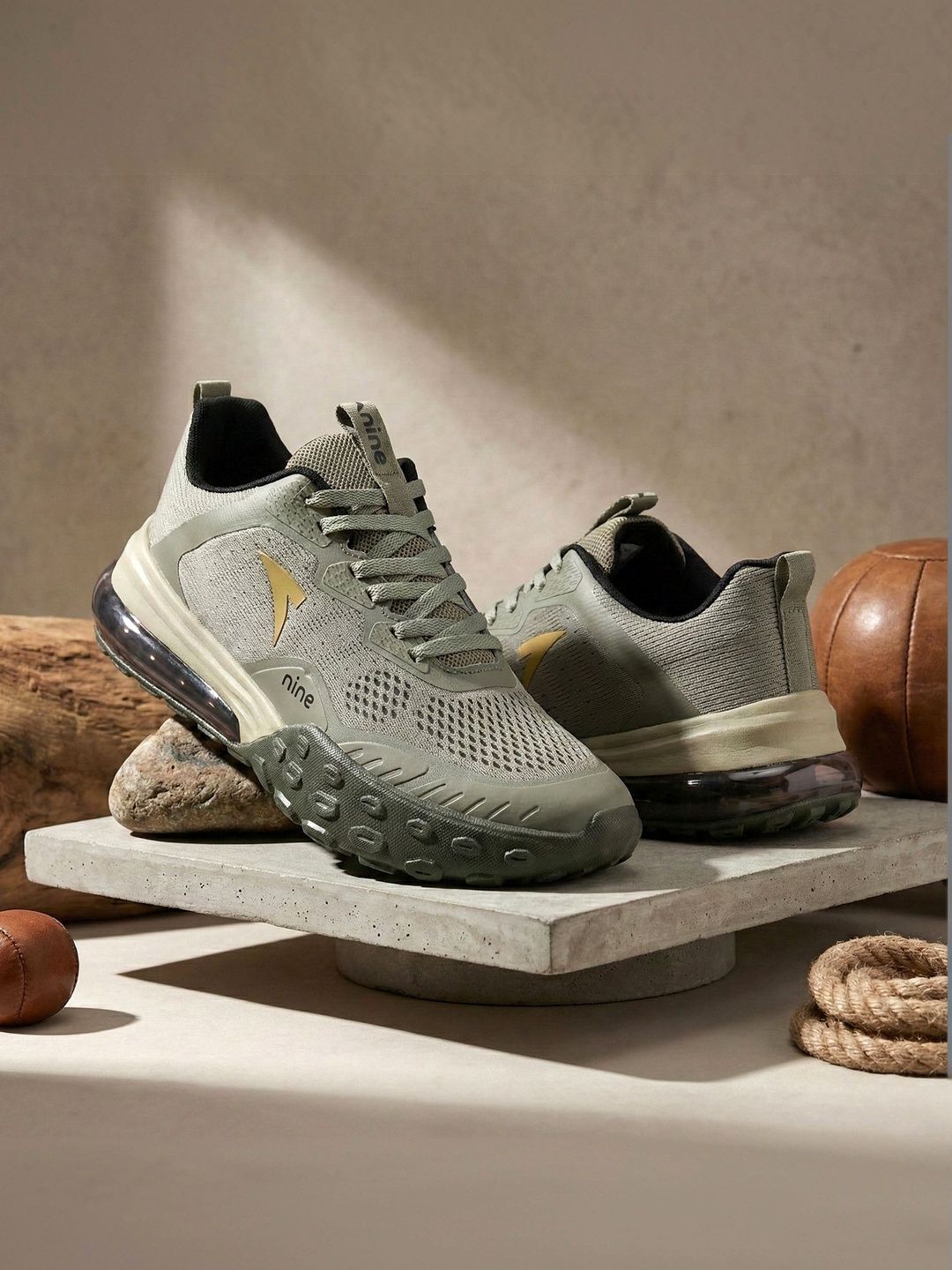 Nine Men Mesh Walking Non-Marking Shoes