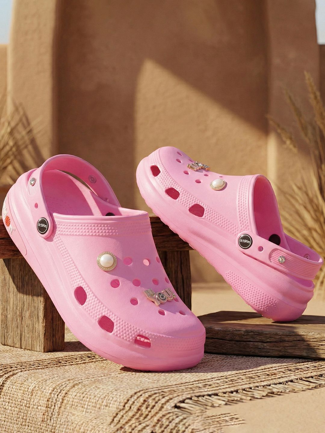 Action EVA Flotter Action EVA Flotter Women Embellished Clogs