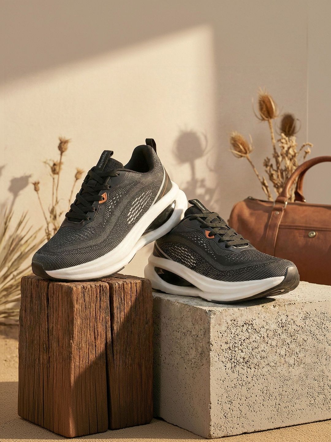 Aqualite Men Mesh Walking Non-Marking Shoes