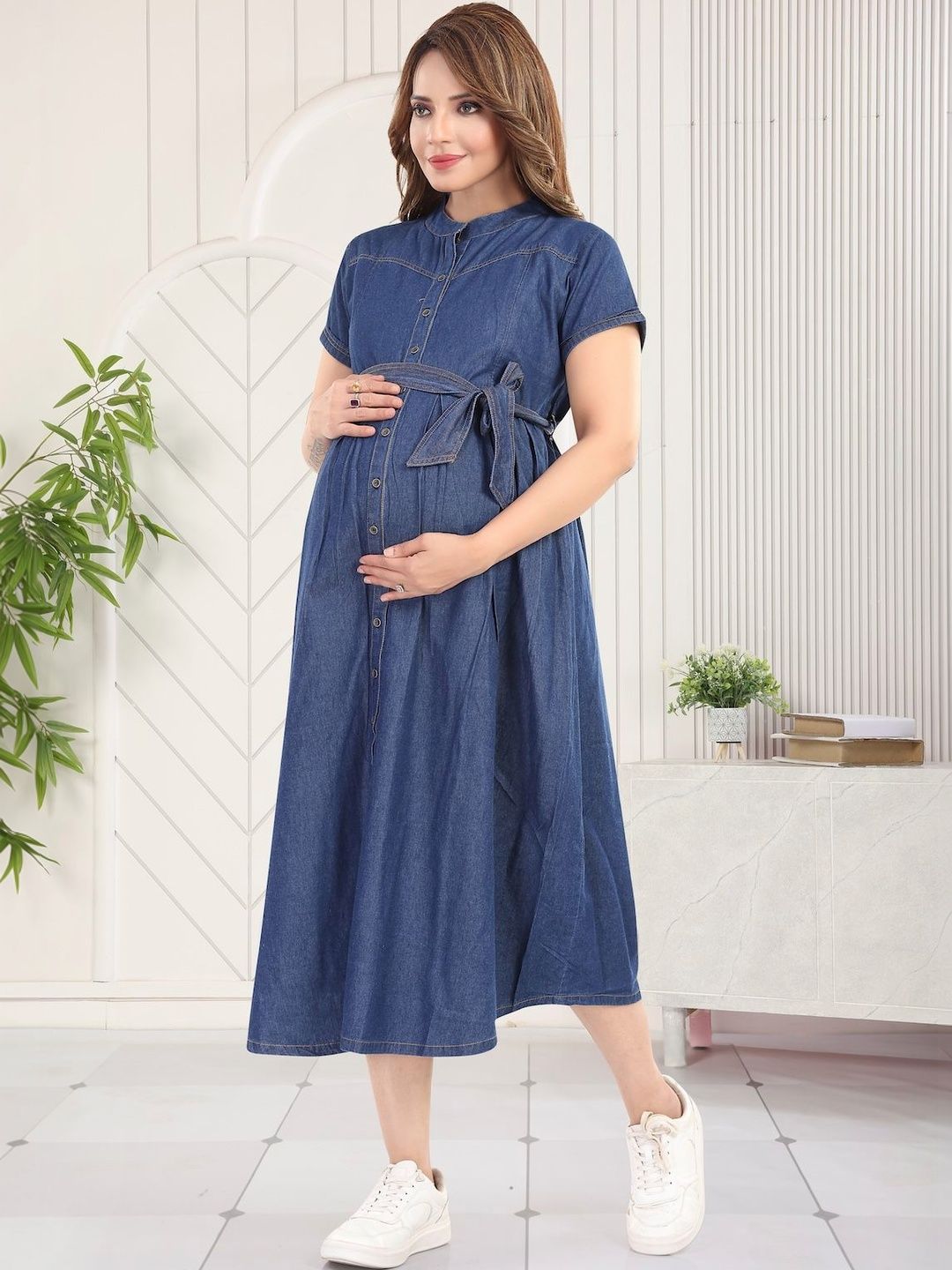 denim dress pockets Ingrid & Isabel Women's Maternity Contrast Thread Chambray Dress - Blue - Size M