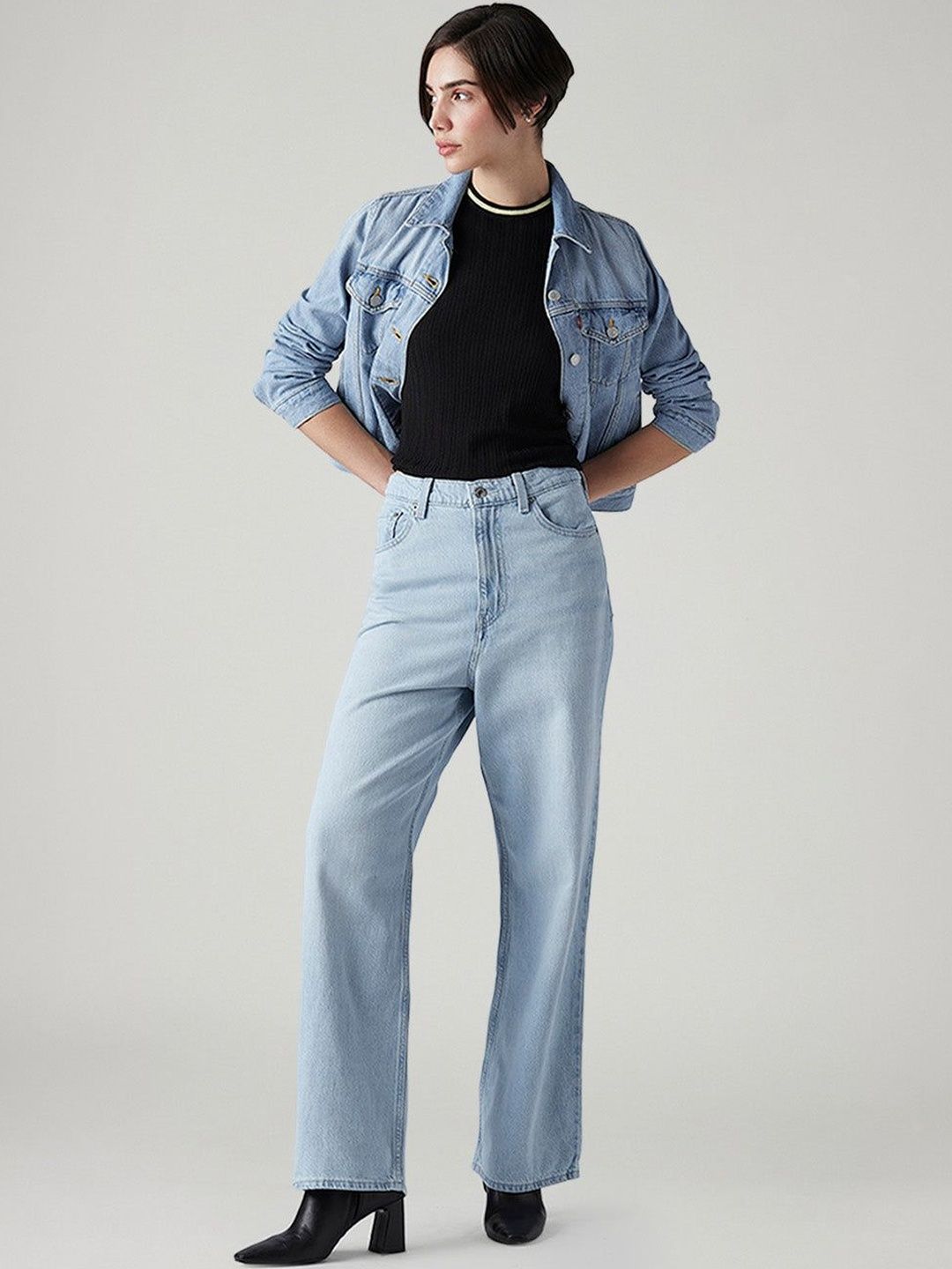 Classic Relaxed Fit High-Rise Light Fade Jeans