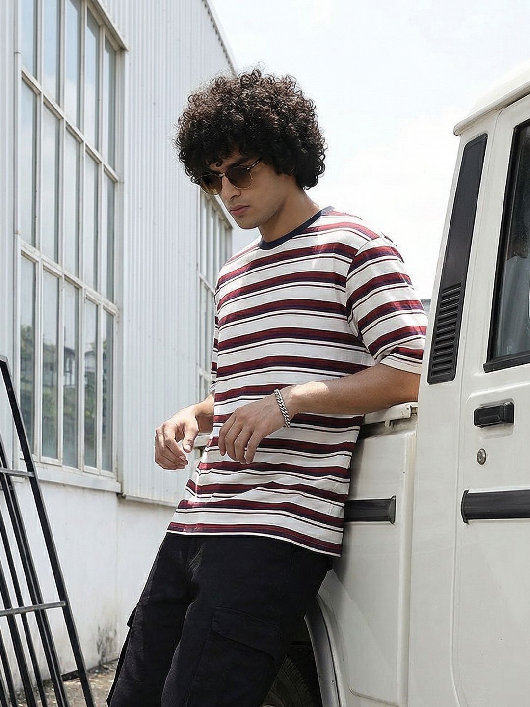 The Roadster Lifestyle Co. Men Striped Oversized T-shirt