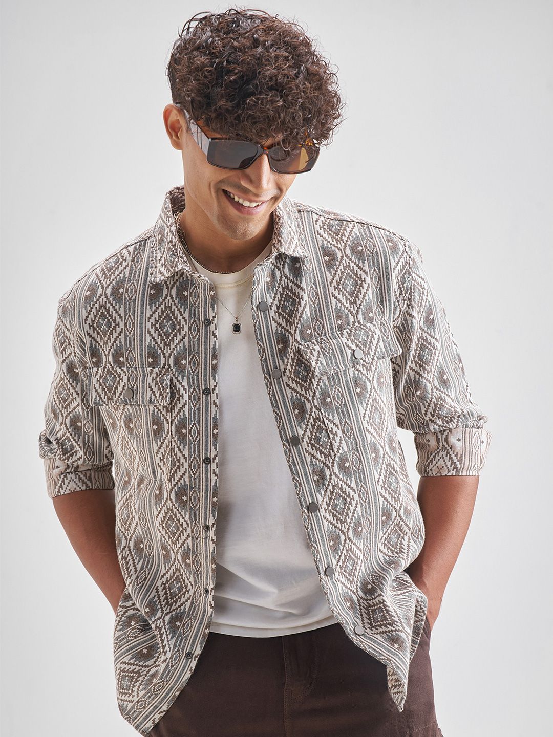 HIGHLANDER Geometric Printed Cutaway Collar Cotton Relaxed Fit Shirt