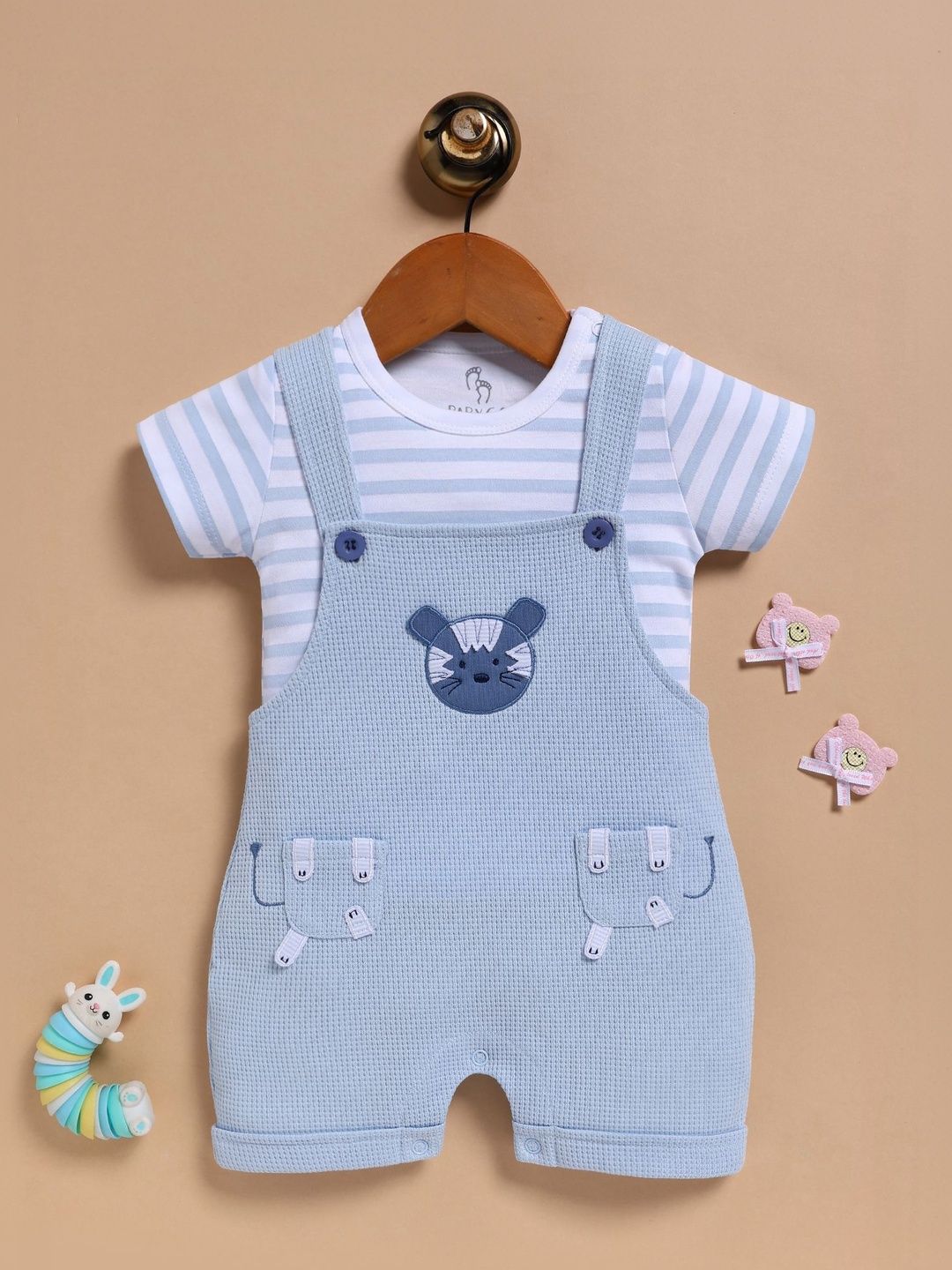 BABY GO Boys Printed Cotton Short Dungaree With T-Shirt