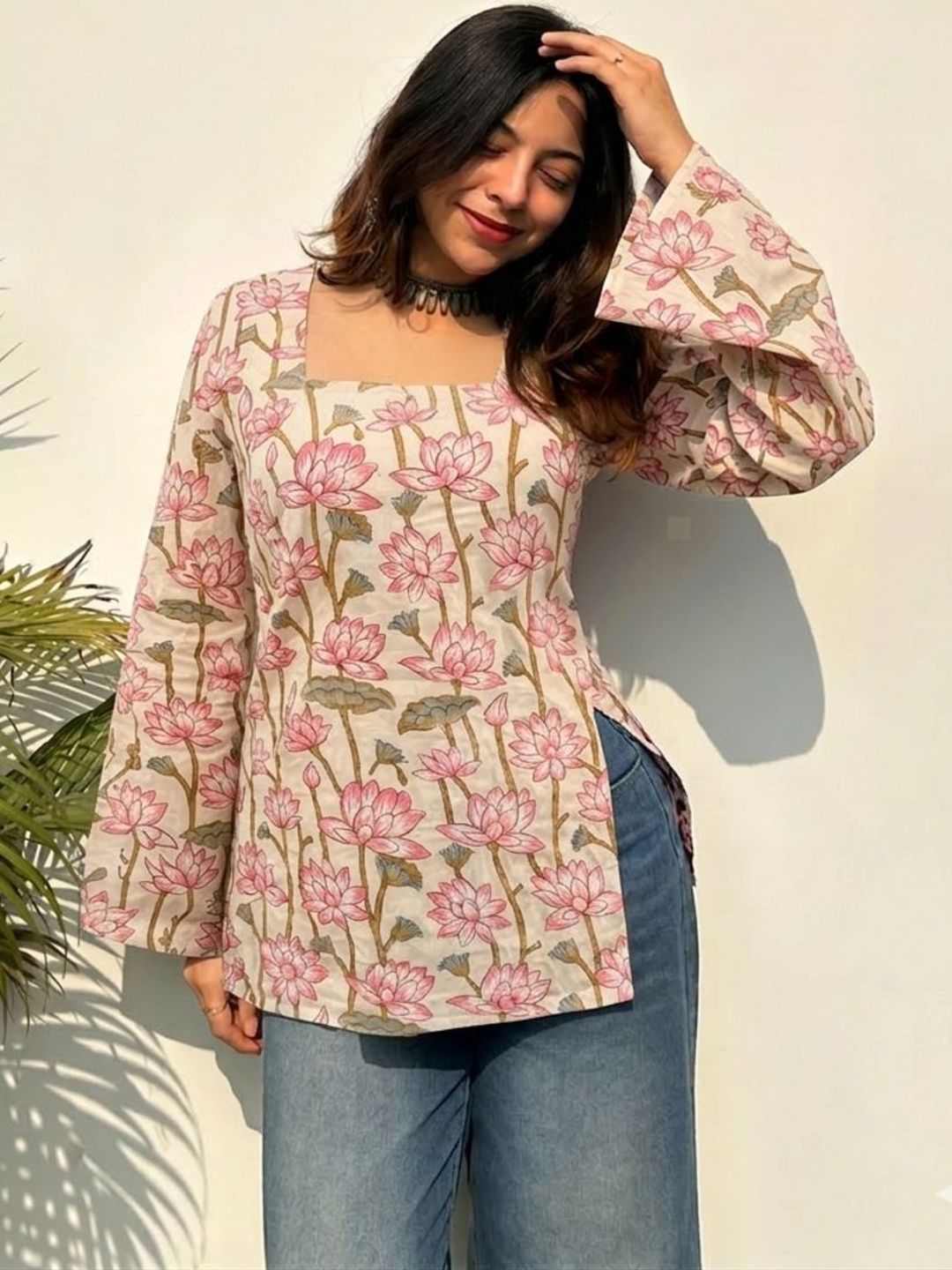 JAHIDA COMFORT WITH STYLE Floral Printed Square Neck Pure Cotton Kurti