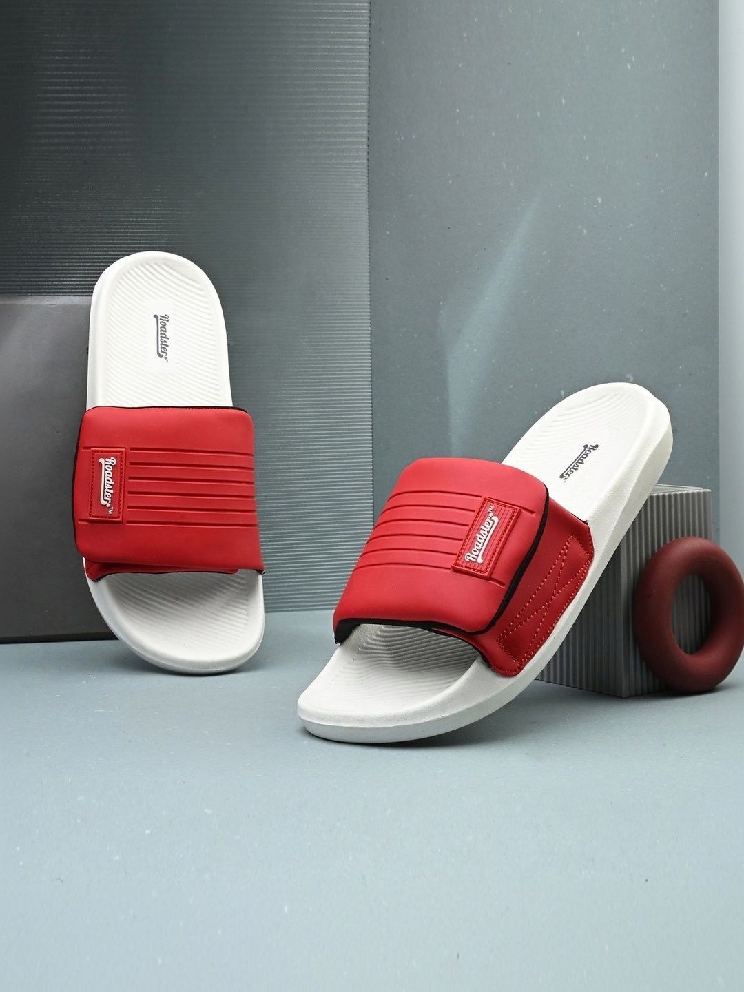 The Roadster Lifestyle Co. Textured Thong Flip-Flops