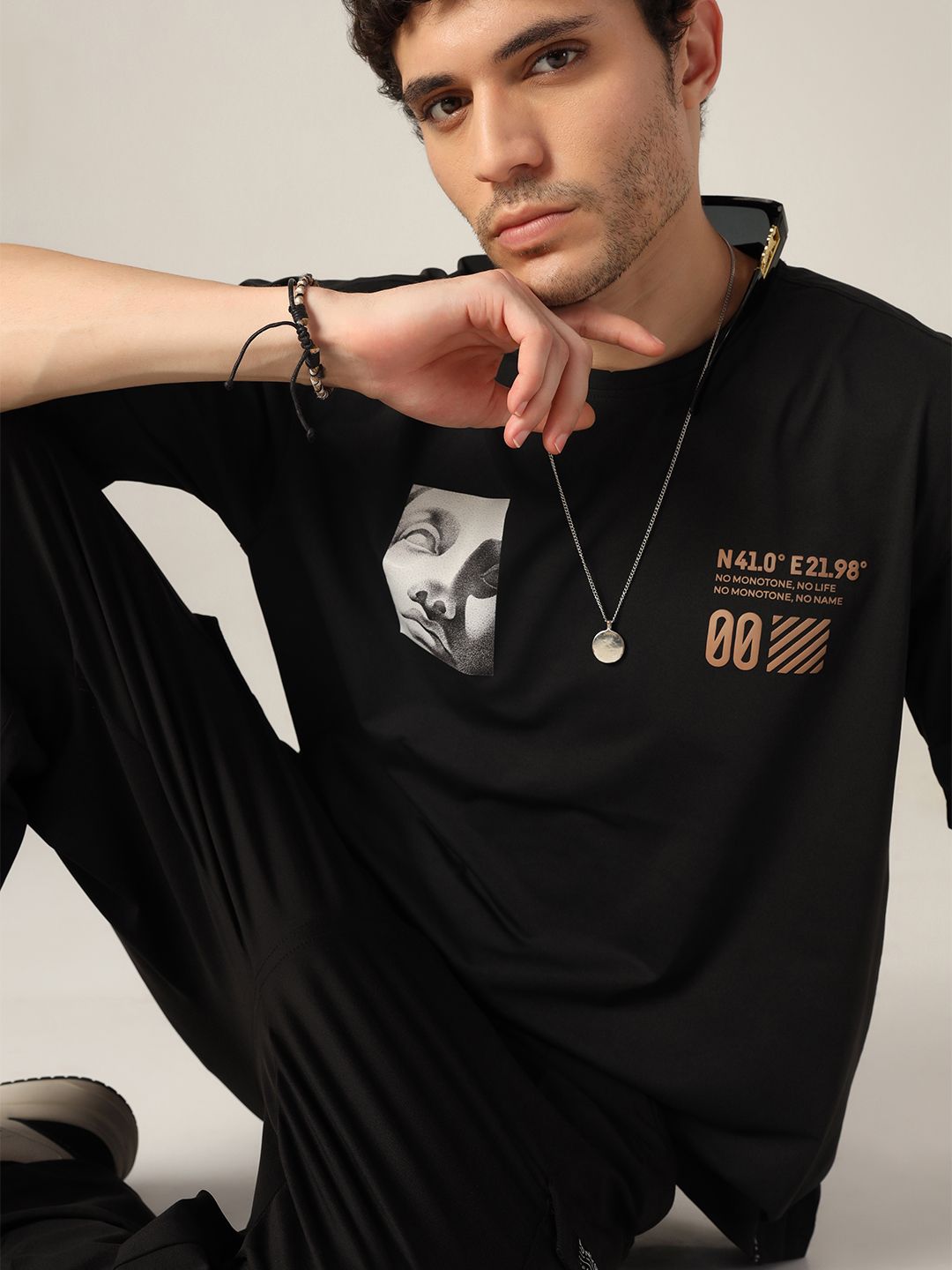Monotone Men Printed Boxy T-shirt
