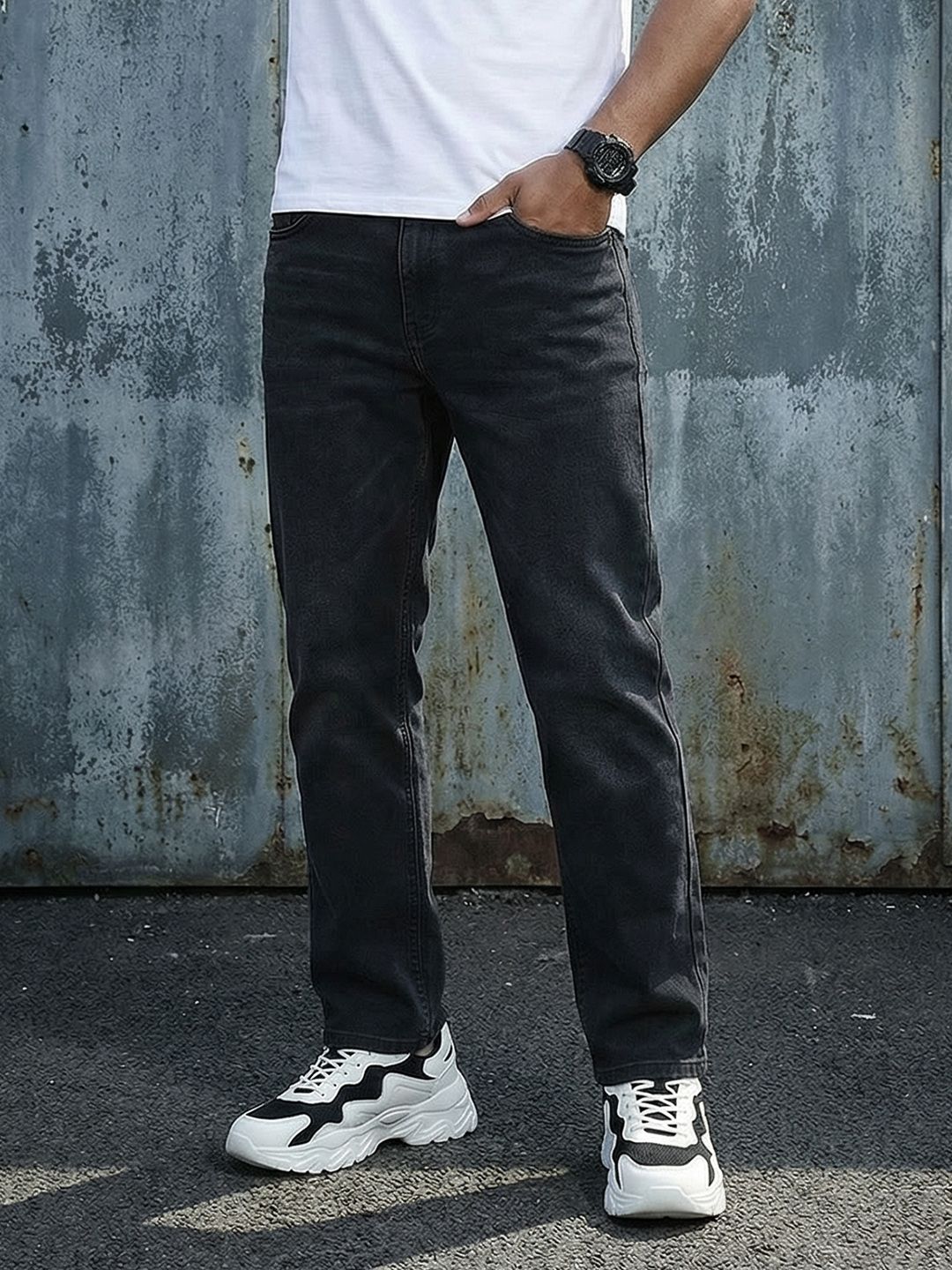 The Roadster Life Co. Men Slim Fit Mid-Rise Light Fade Stretchable Jeans
