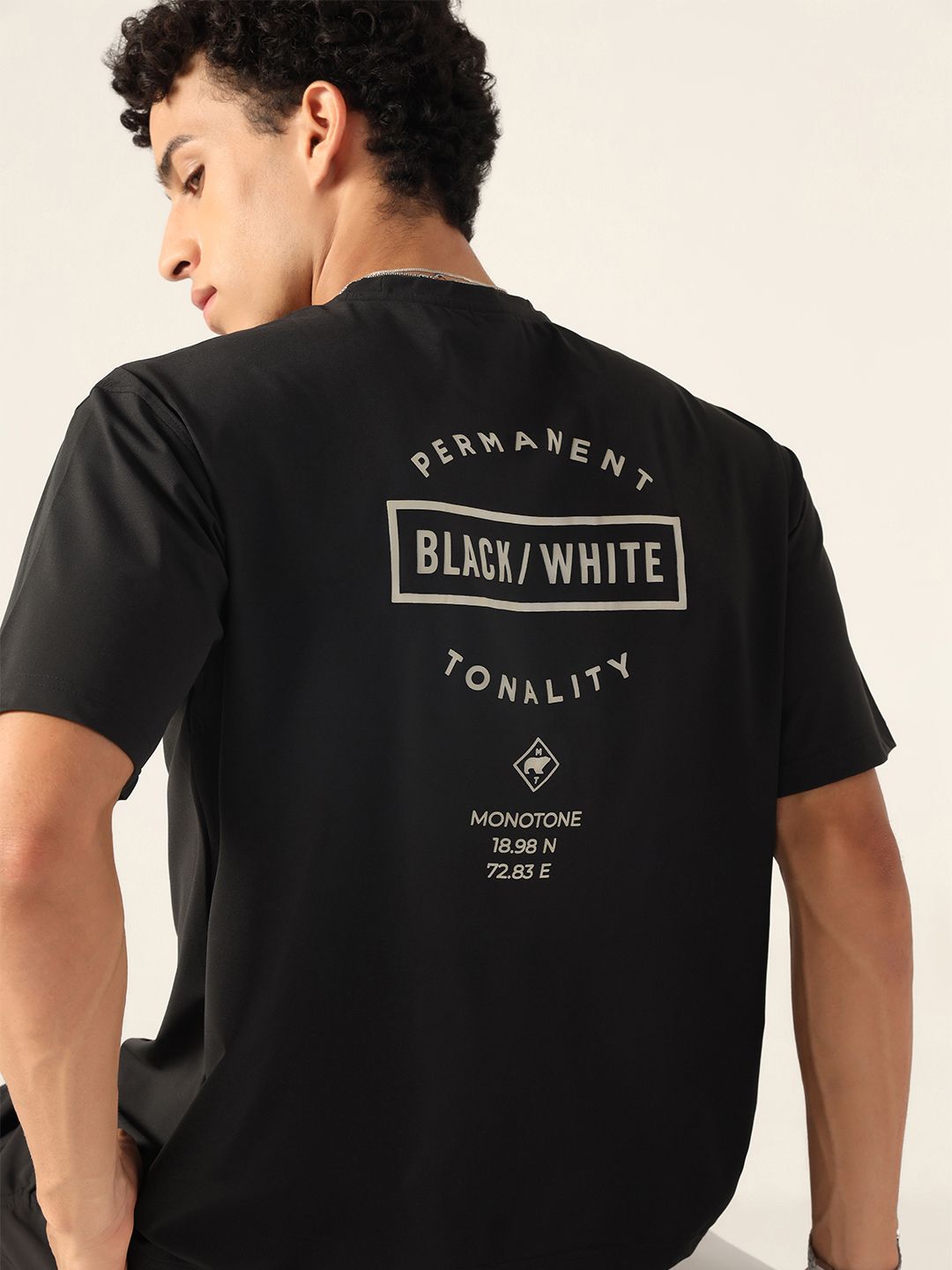 Monotone Men Typography Printed Boxy T-shirt