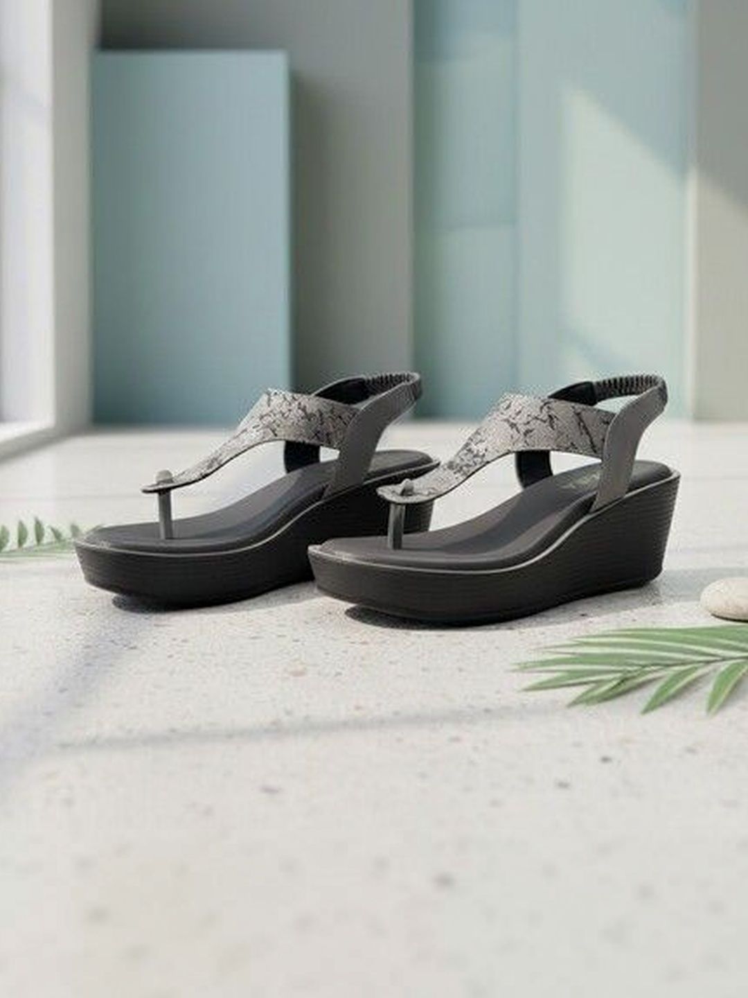 GLAMAURA GLAMAURA Women Synthetic Comfort Sandals