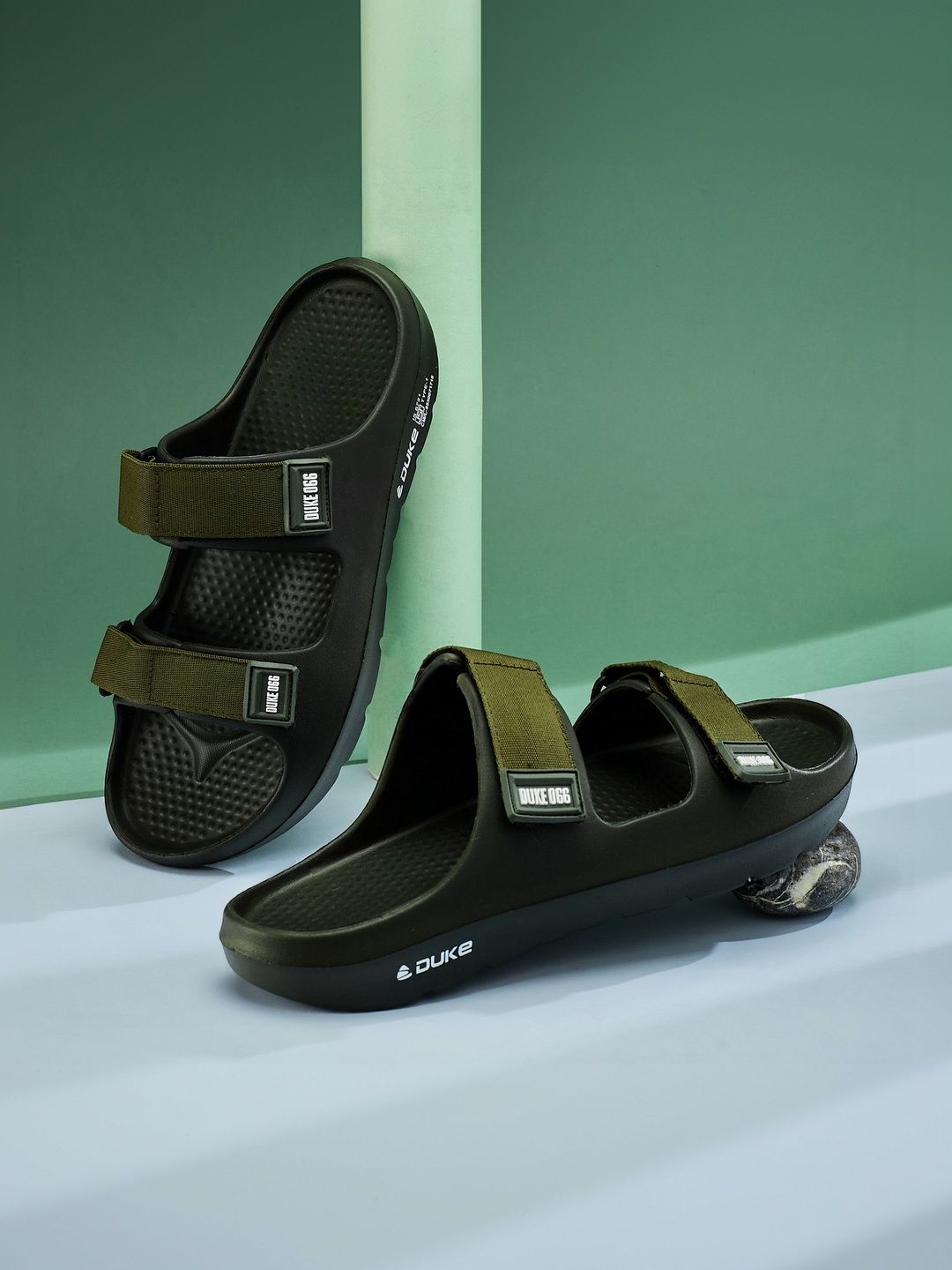 Duke Men Solid Sliders