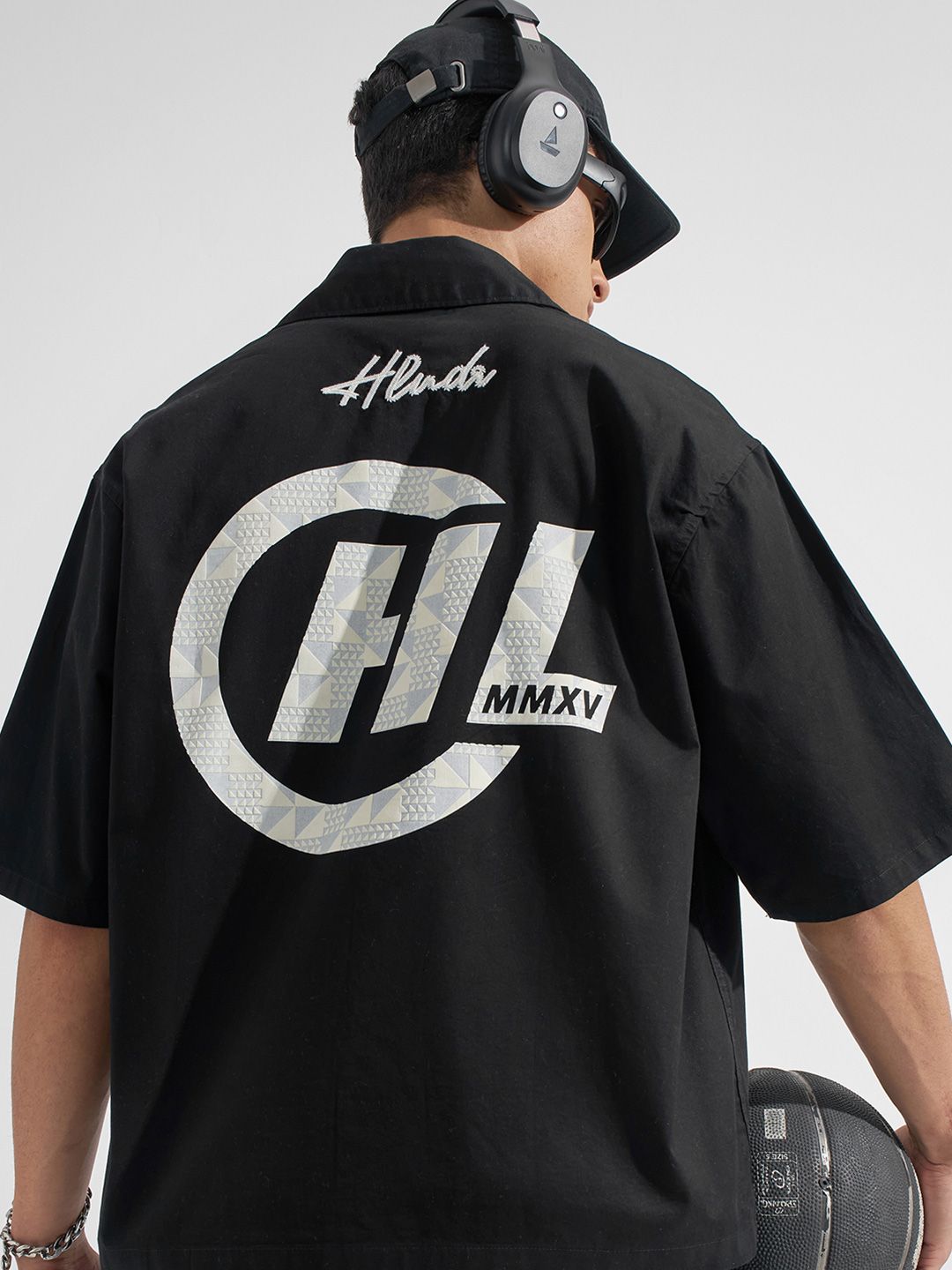HIGHLANDER HIGHLANDER Men Black Short Sleeve Boxy Fit Graphic Shirts