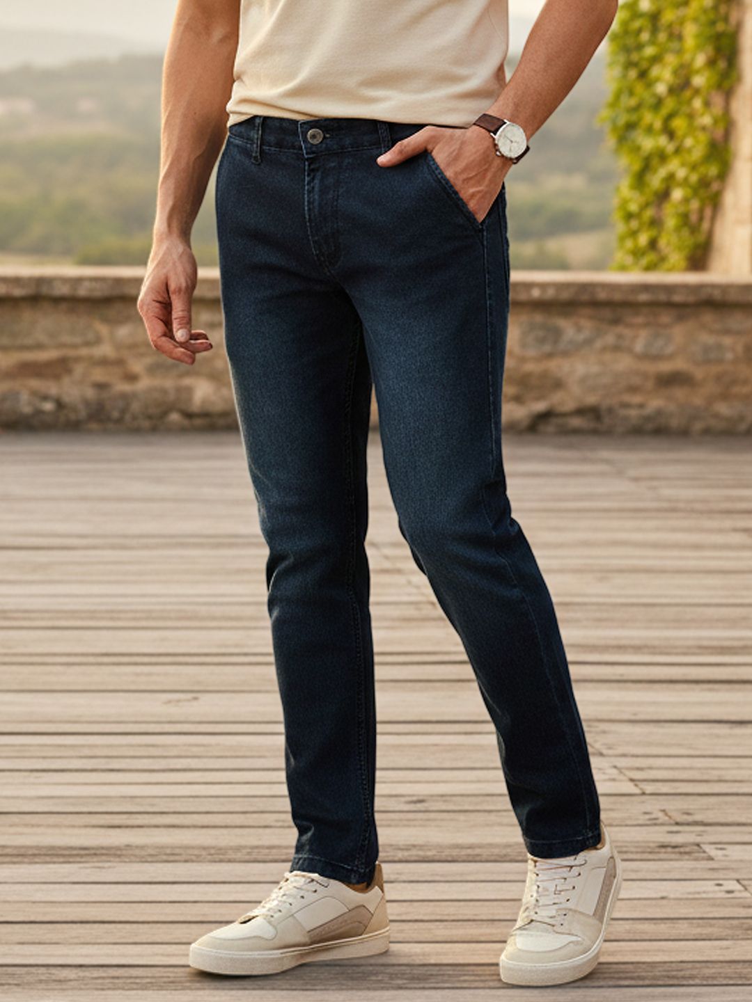 Urbano Fashion Men Slim Fit Slash Knee Light Fade Stretchable Jeans