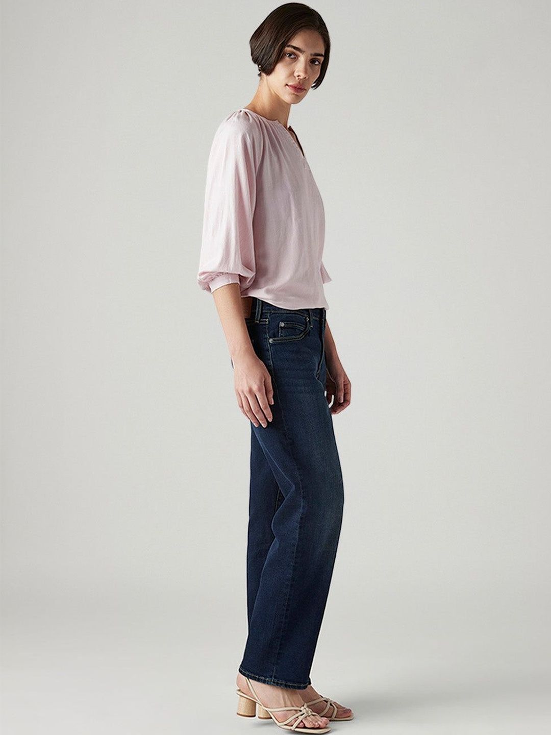 Classic Mid-Rise Light Fade Stretchable Jeans