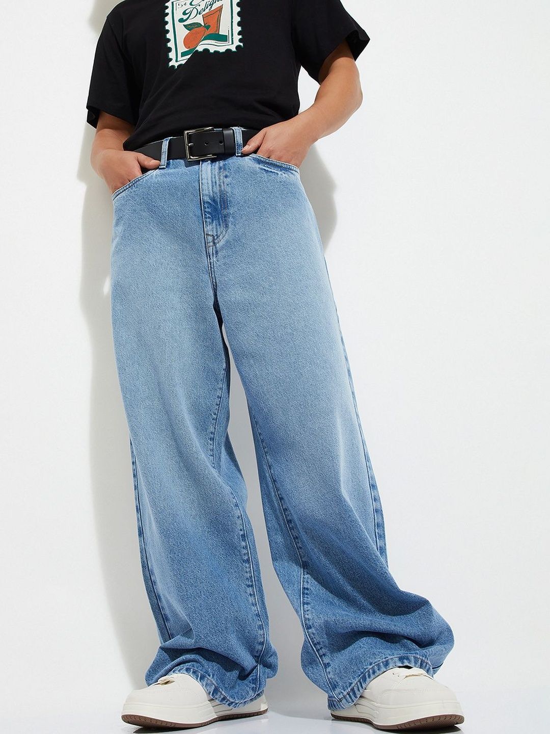 max Men Regular Fit Mid-Rise Stretchable Cotton Jeans deal from myntra max Men Regular Fit Mid-Rise Stretchable Cotton Jeans deal from myntra