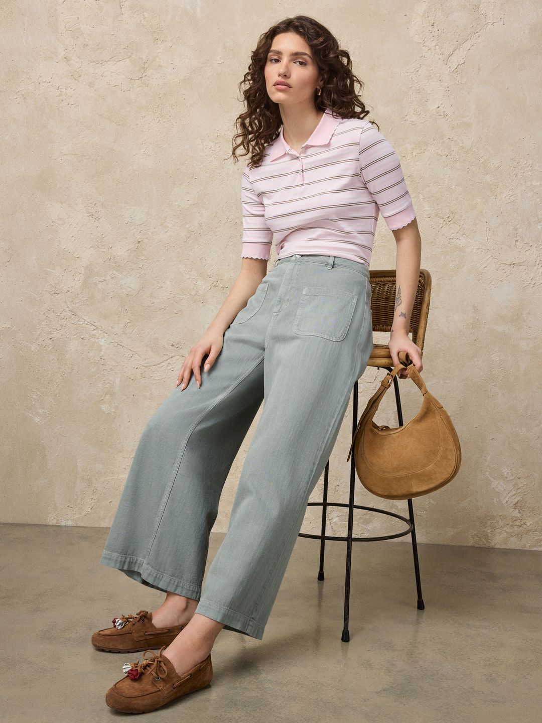 Crop Wide Fit High-Rise Jeans