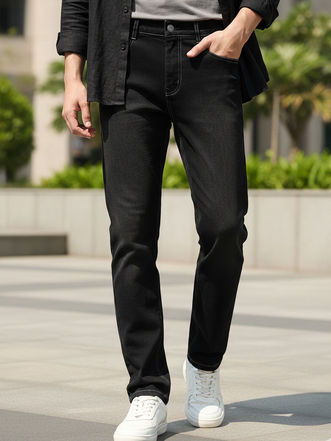 Urbano Fashion Men Straight Fit Mid-Rise Light Fade Stretchable Jeans