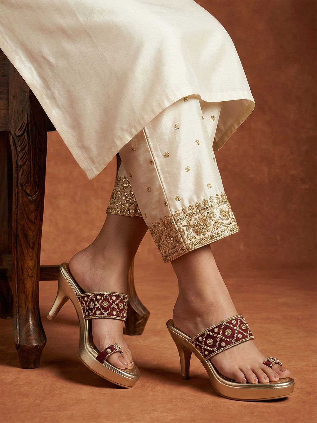 House of Pataudi House of Pataudi Beads & Metallic Thread Embellished Ethnic Platform Heels
