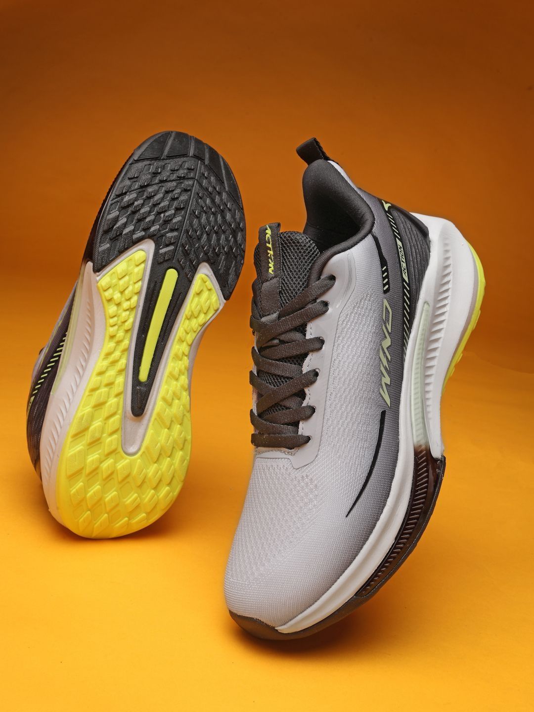 Action Men Mesh Running Non-Marking Shoes