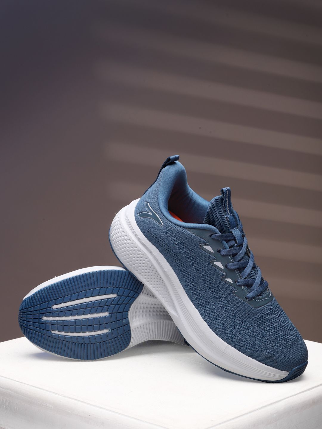 Action Men Mesh Running Non-Marking Shoes