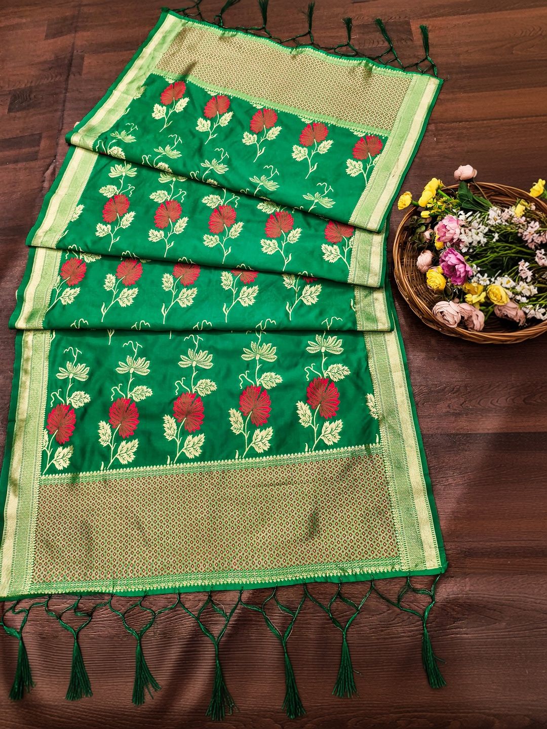 DEVANGI DEVANGI Floral Woven Design Banarasi Silk Dupatta With Zari