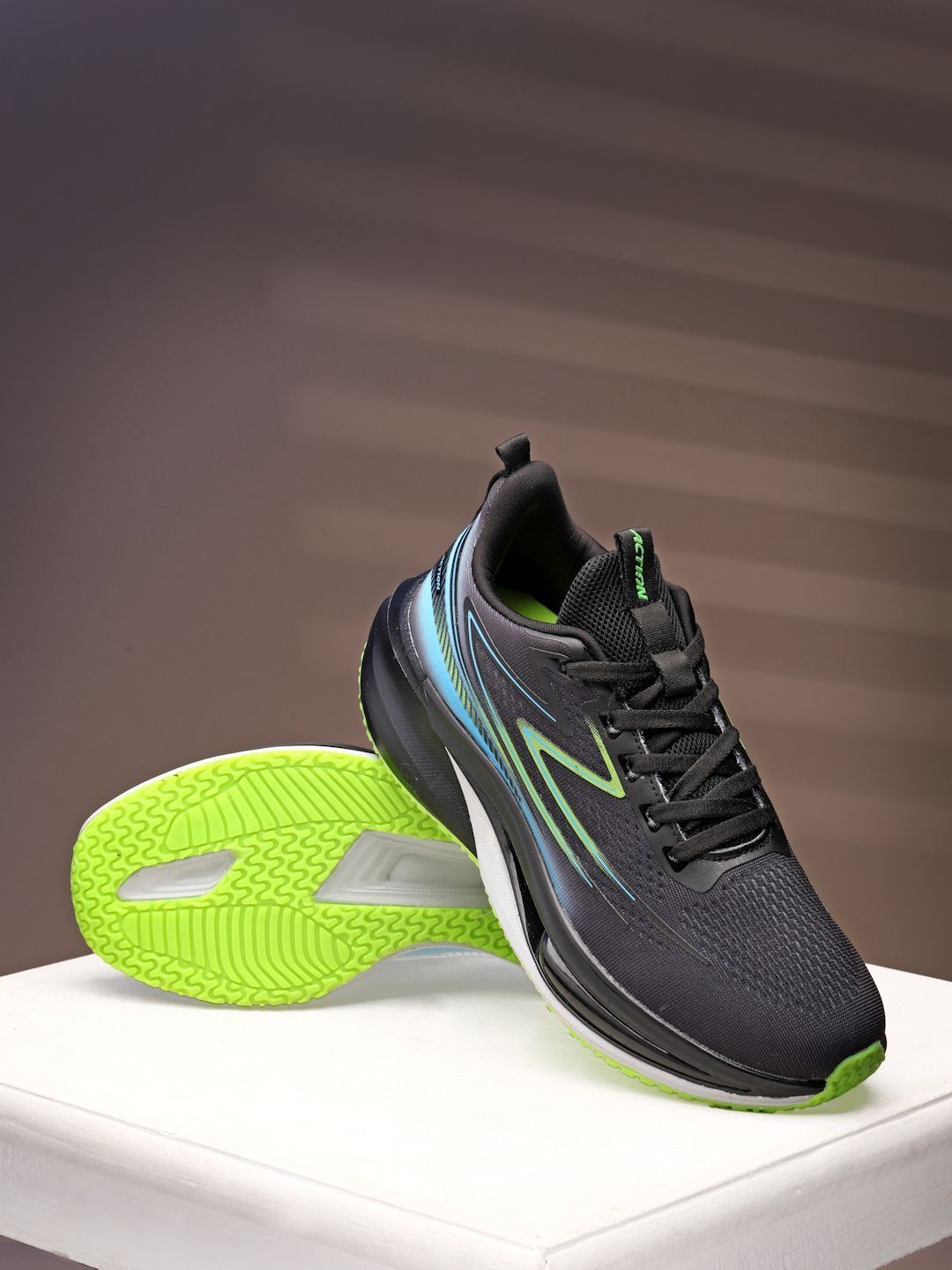 Action Men Mesh Running Non-Marking Shoes