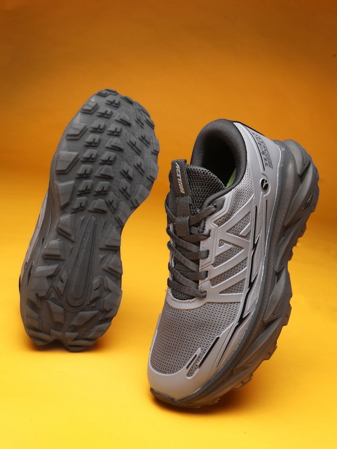 Action Men Mesh Running Non-Marking Shoes