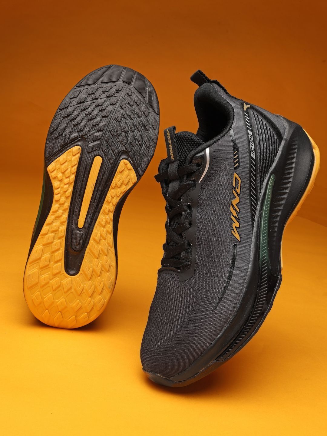 Action Men Mesh Running Non-Marking Shoes
