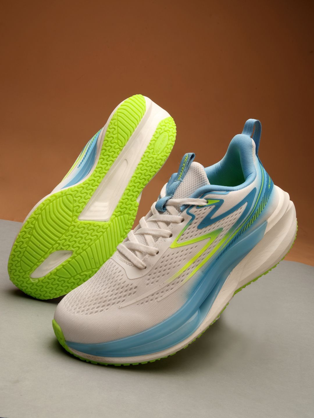 Action Men Mesh Running Non-Marking Shoes