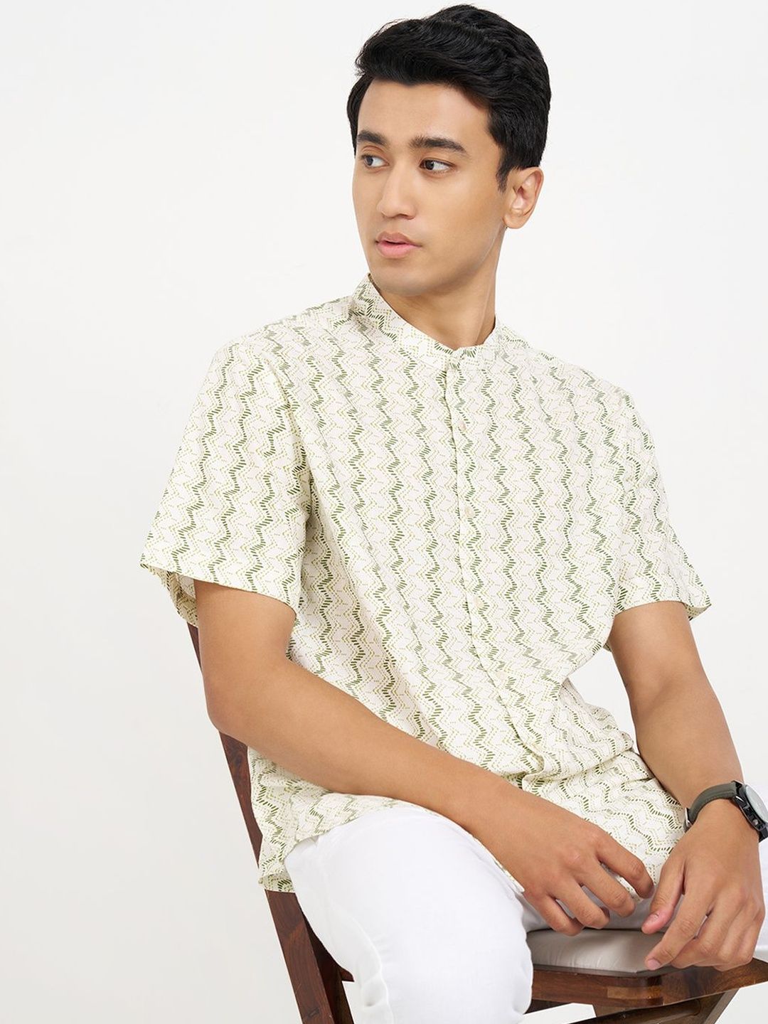 indus route by Pantaloons Men Geometric Printed Mandarin Collar Cotton Thread Work Kurta