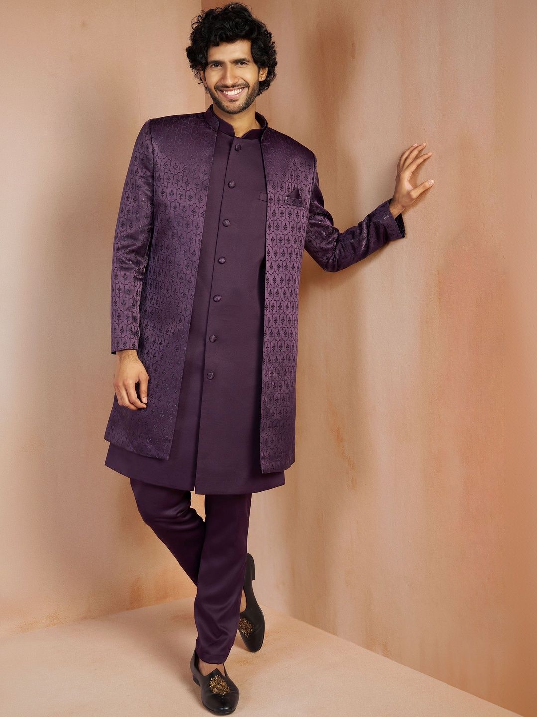 VASTRAMAY Self Design Mandarin Collar Sherwani
