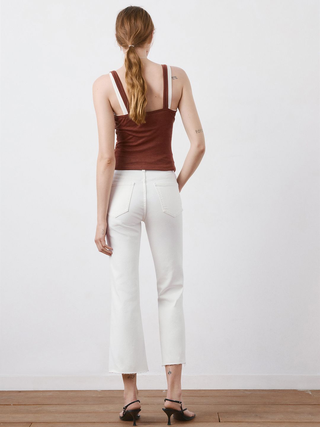 Regular Fit Mid-Rise Stretchable Cropped Jeans