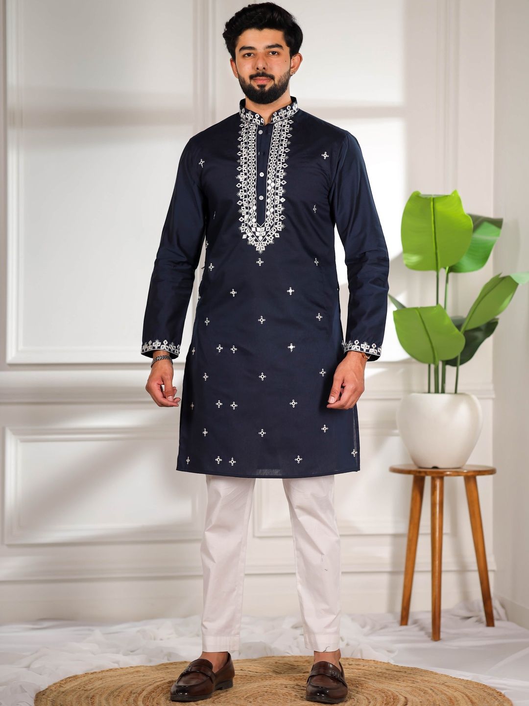 Koshin Men Ethnic Motifs Embroidered Mandarin Collar Cotton Straight Kurtas