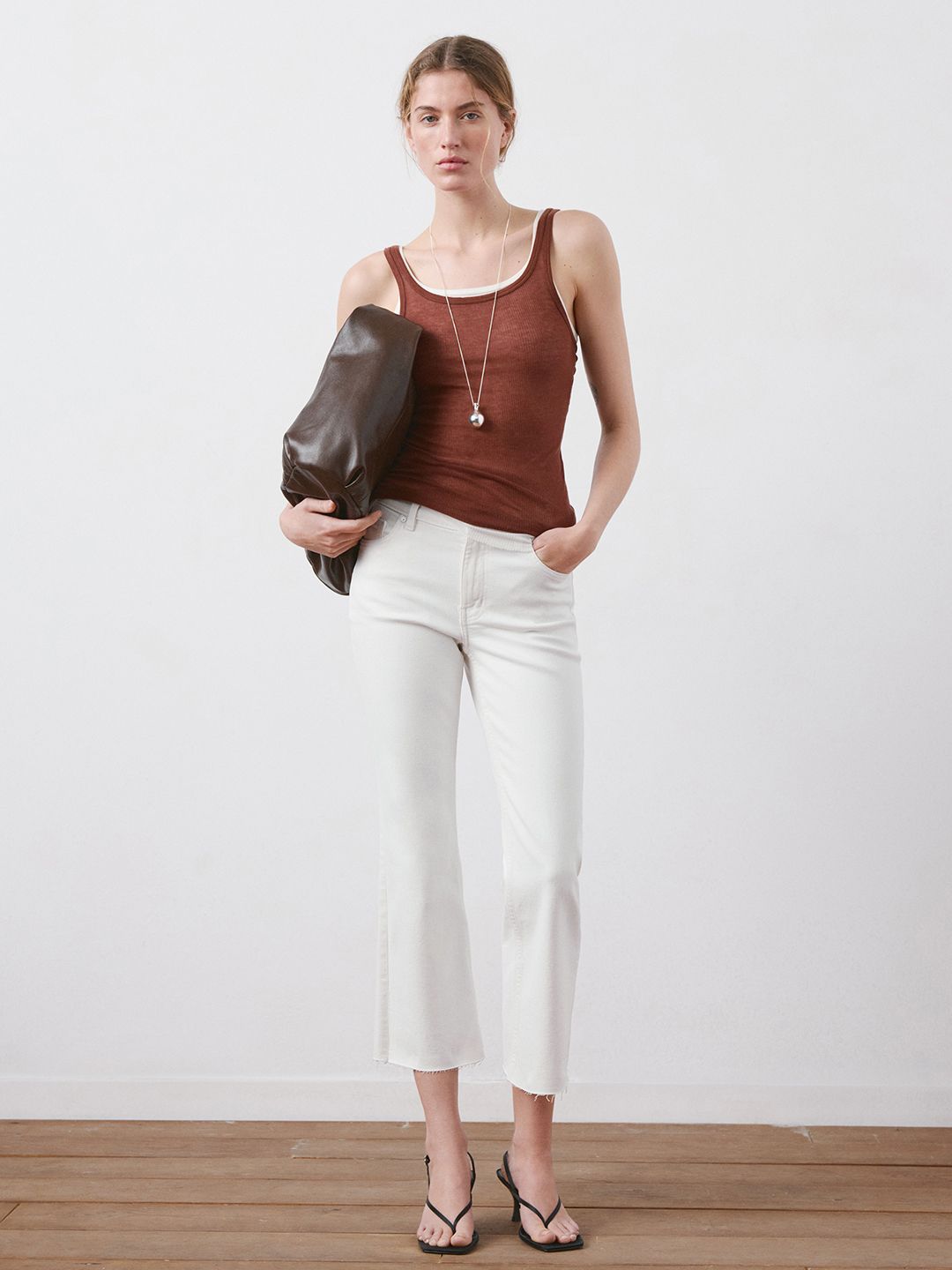 Regular Fit Mid-Rise Stretchable Cropped Jeans