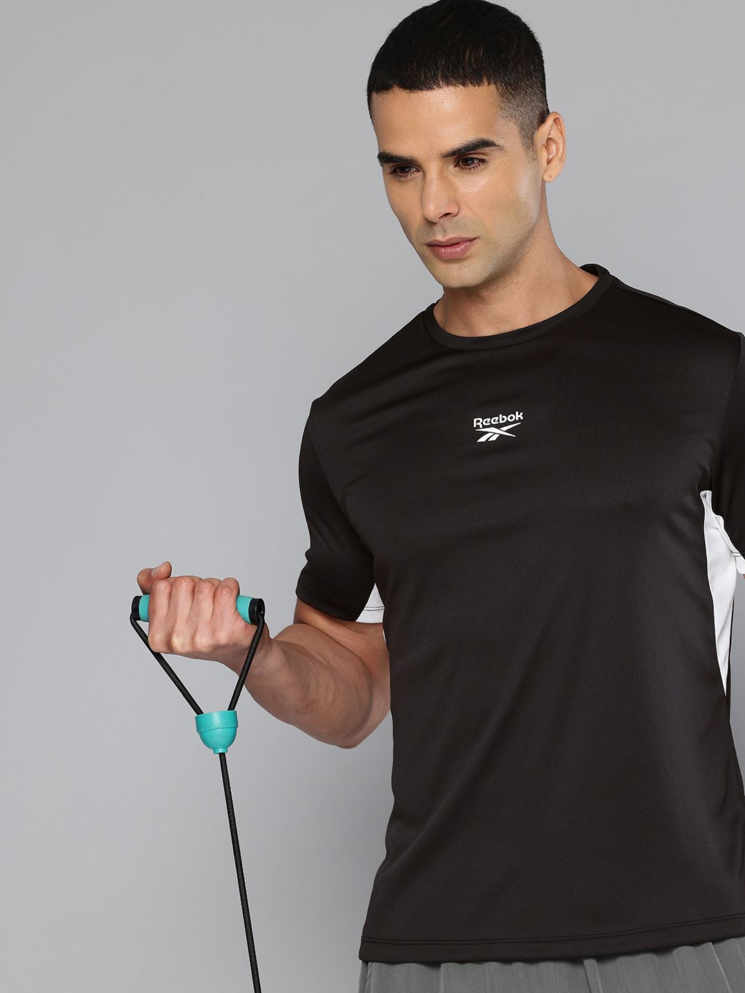Reebok Brand Logo Print Detail Carrier Perf T-shirt