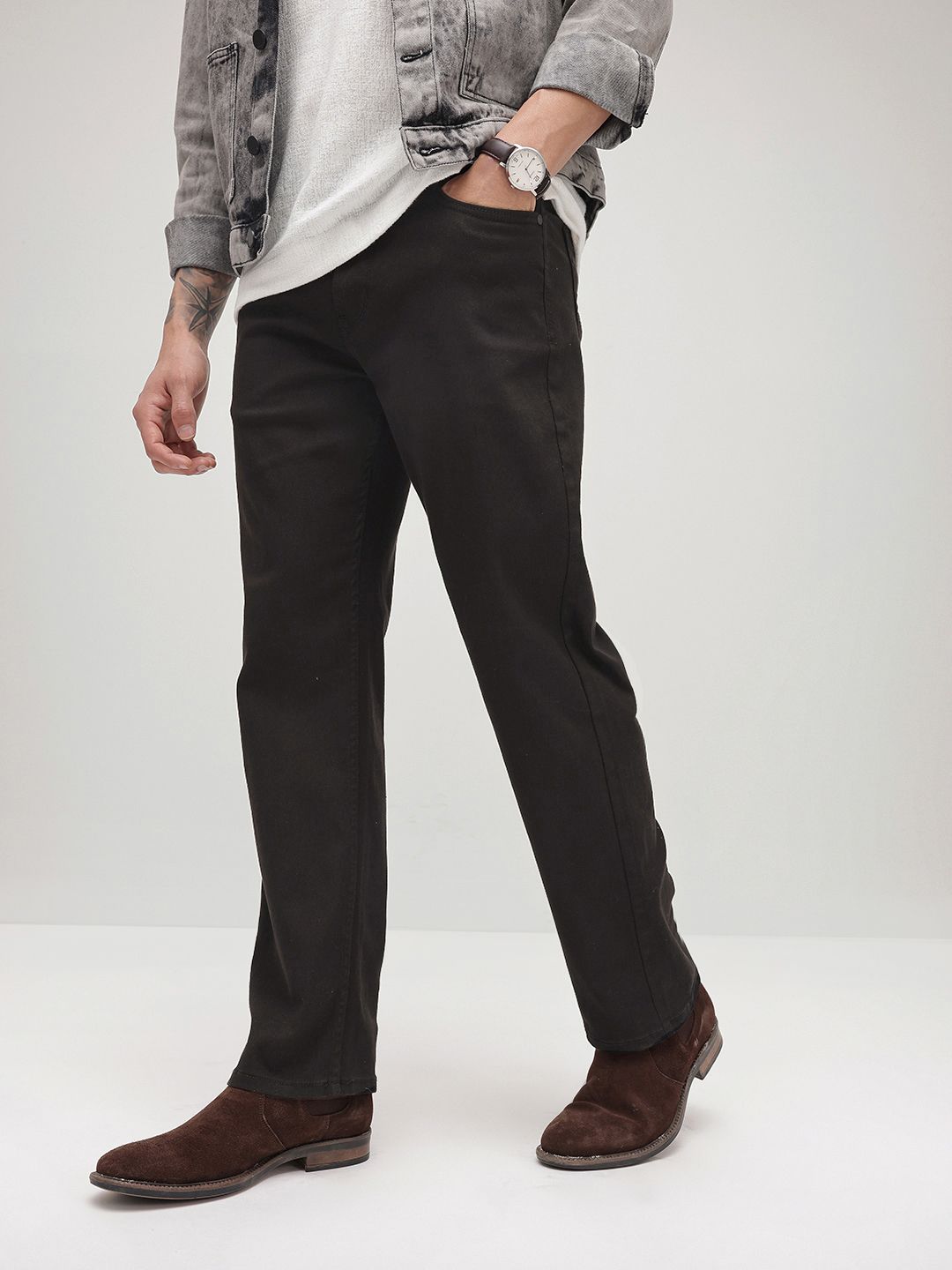 The Roadster Life Co. Men Straight Fit Stretchable Jeans With Bag