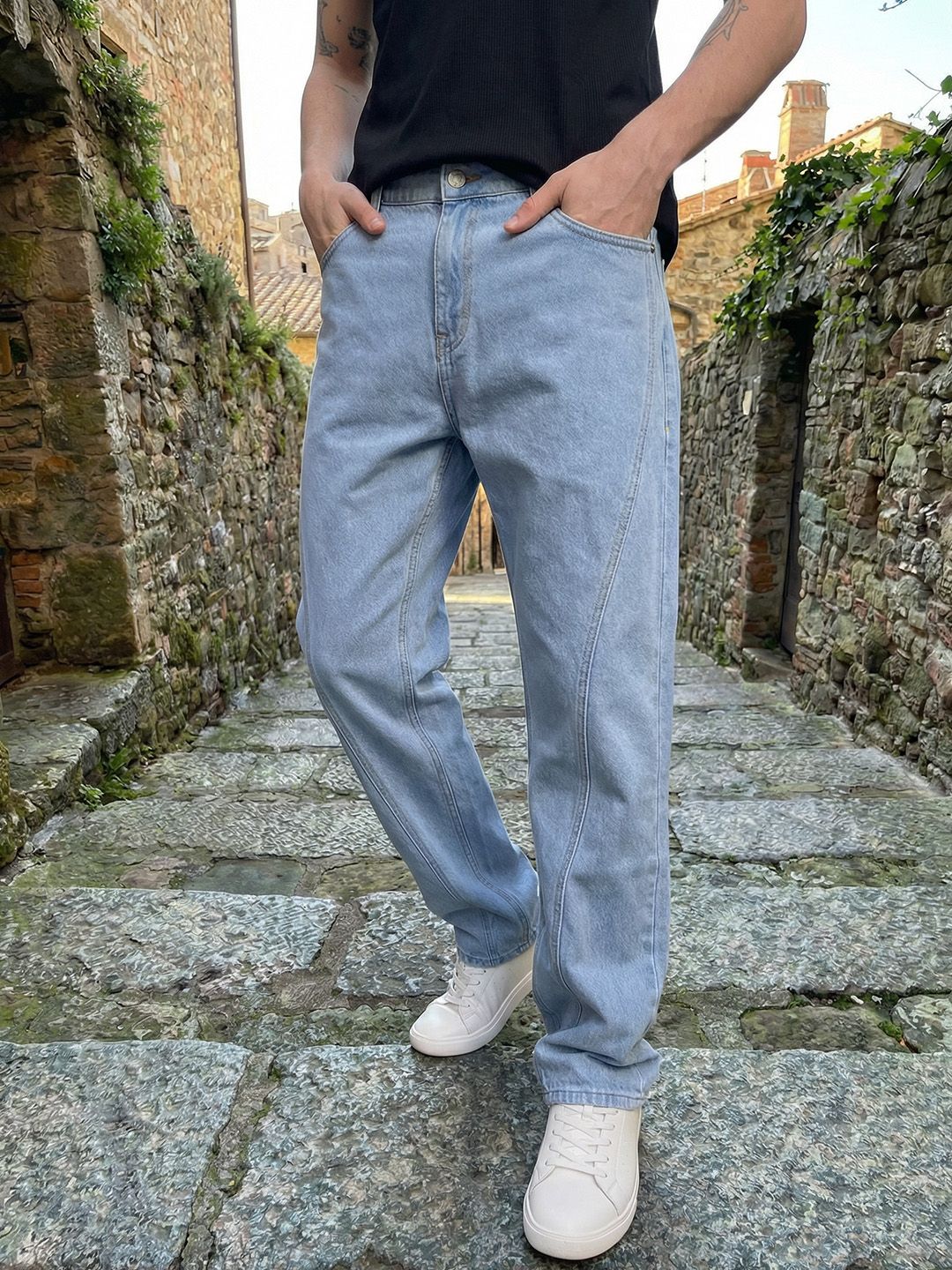 The Roadster Life Co. Men Straight Fit Mid-Rise Jeans
