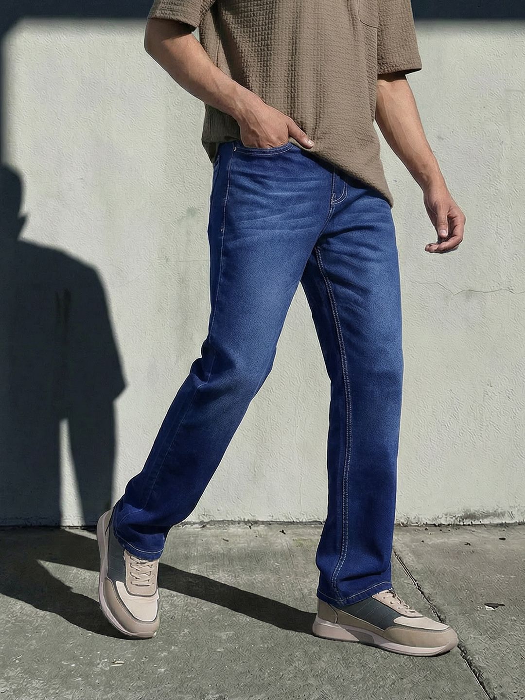 Roadster Men Straight Fit Mid-Rise Light Fade Jeans