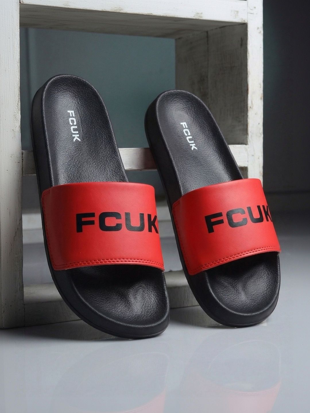 FCUK Men Sliders