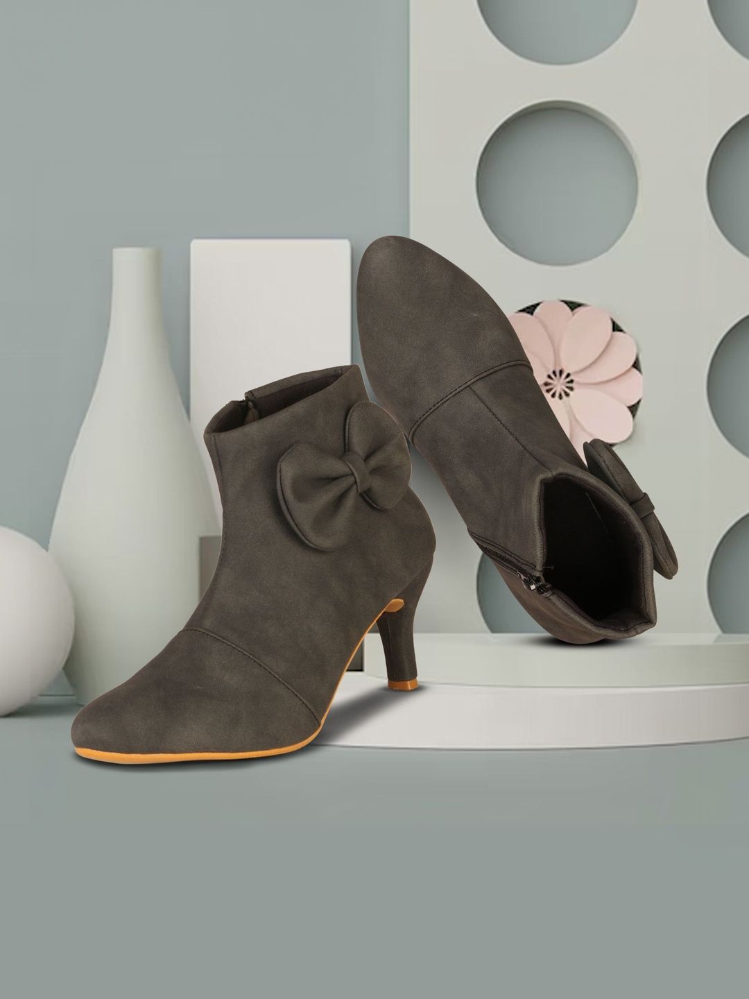 Roadster The Roadster Lifestyle Co. Women Pointed Toe Zip Slouchy Boots