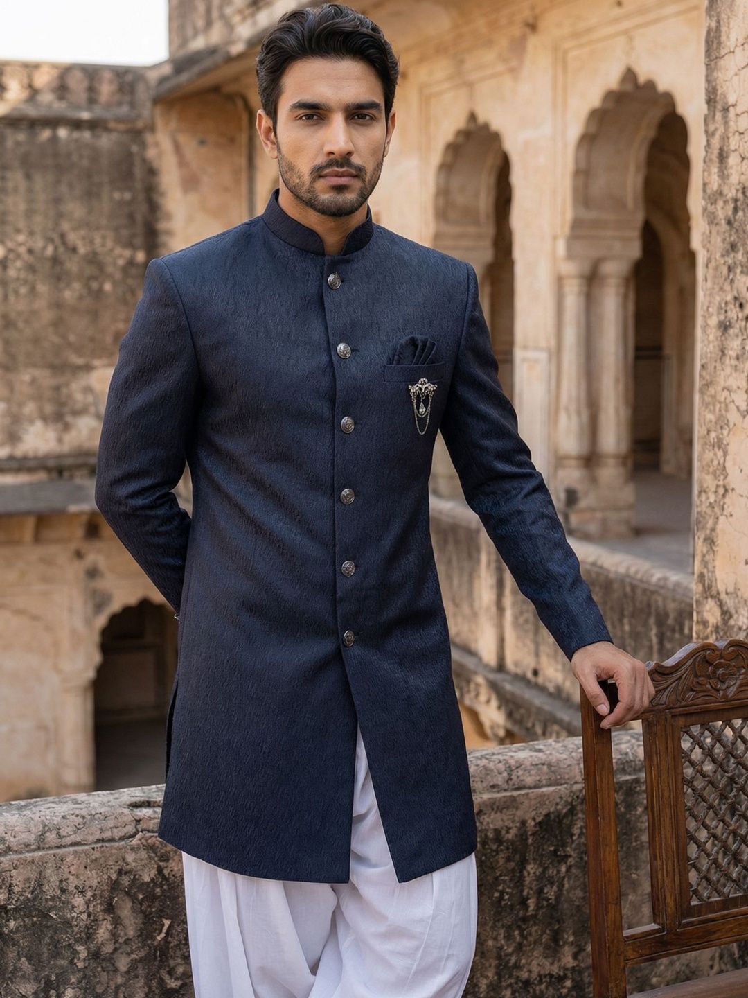 Jompers Embroidered Mandarin Collar Sherwani